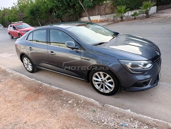 vente d'une voiture d occasion on très bonne état 
