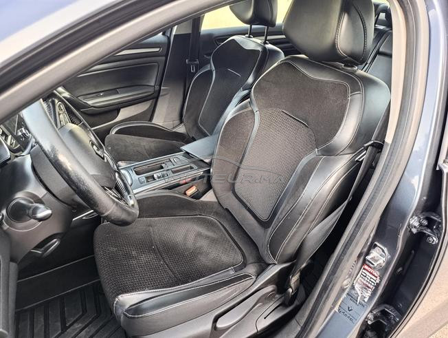 vente d'une voiture d occasion on très bonne état 