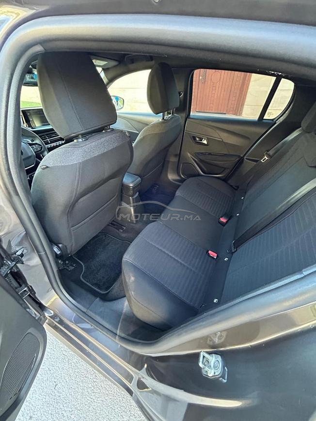 Peugeot 208 GT automatique 
