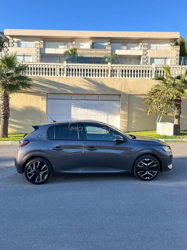 Peugeot 208 GT automatique 