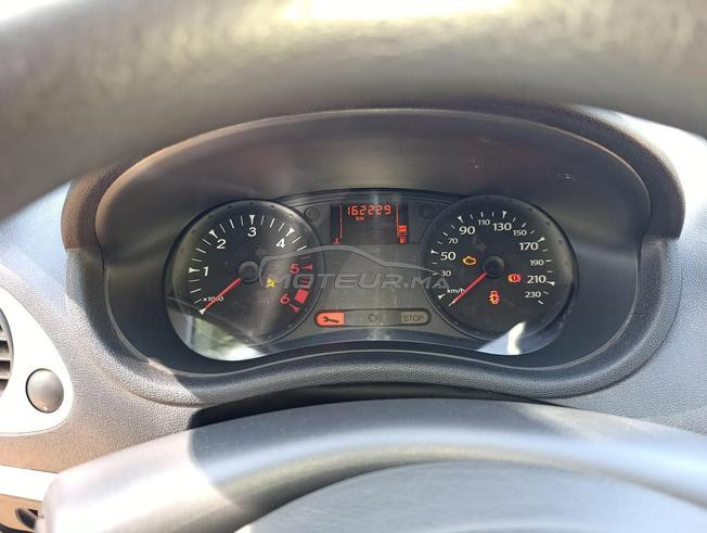 Renault Clio 3 modèle 2012 kharja man farnce 