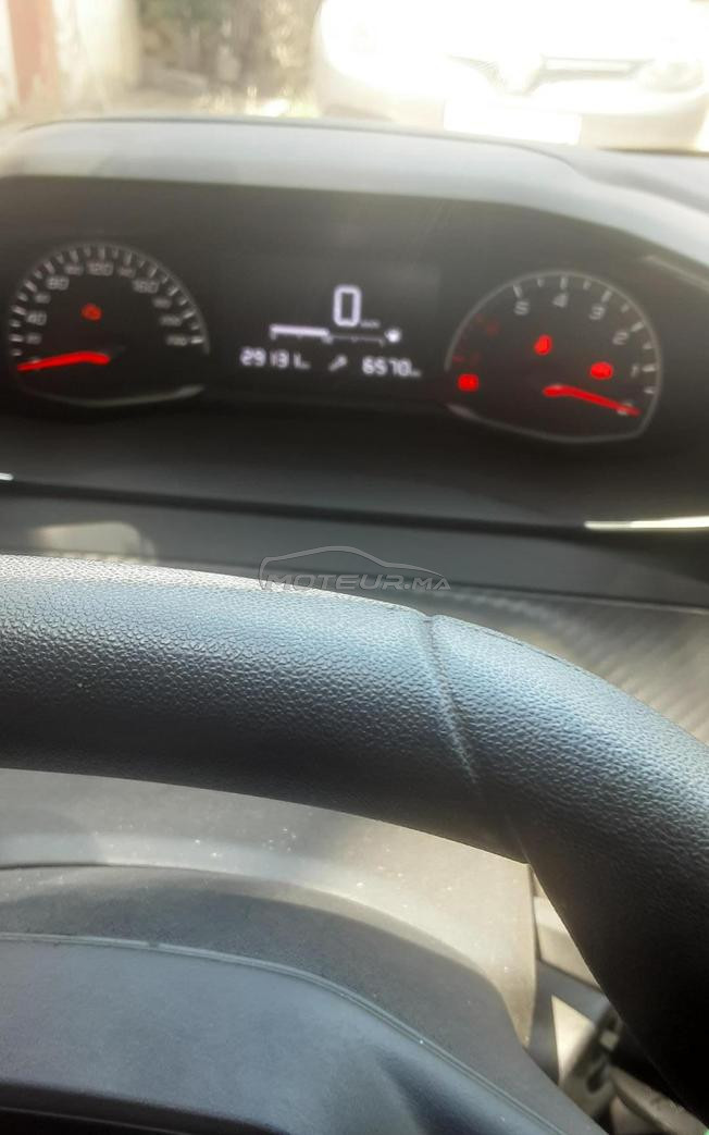 Peugeot 208 Diesel Manuelle 2023 à Casablanca