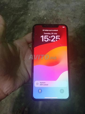 iPhone 11 Pro Max 256 Go excellent état - 2