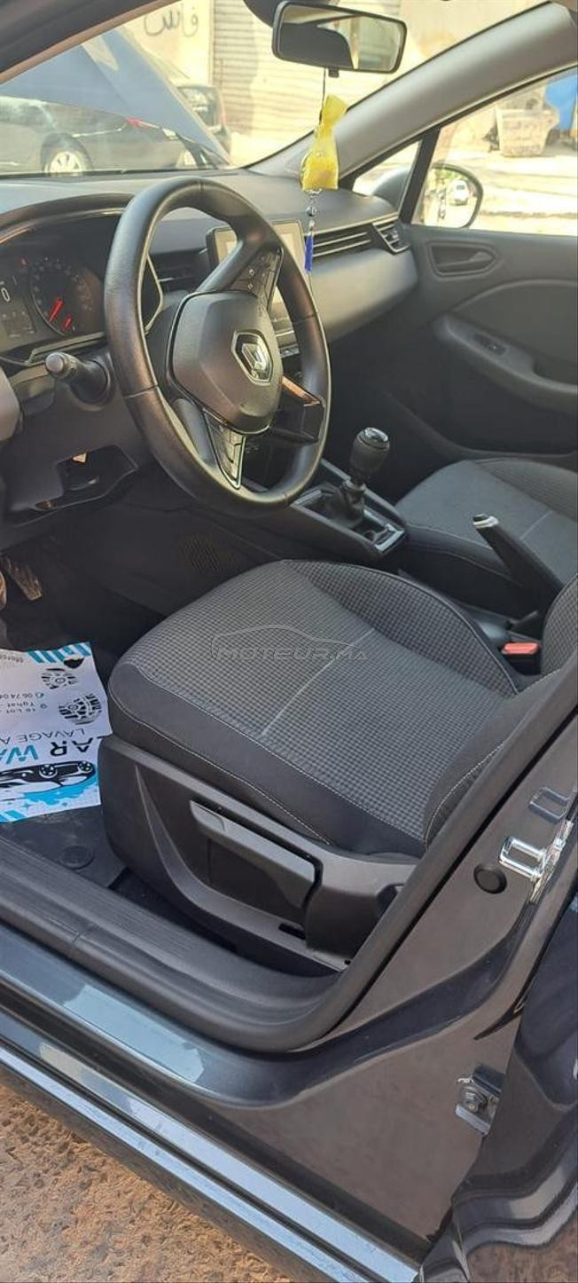 clio 5 2022 très bon état 