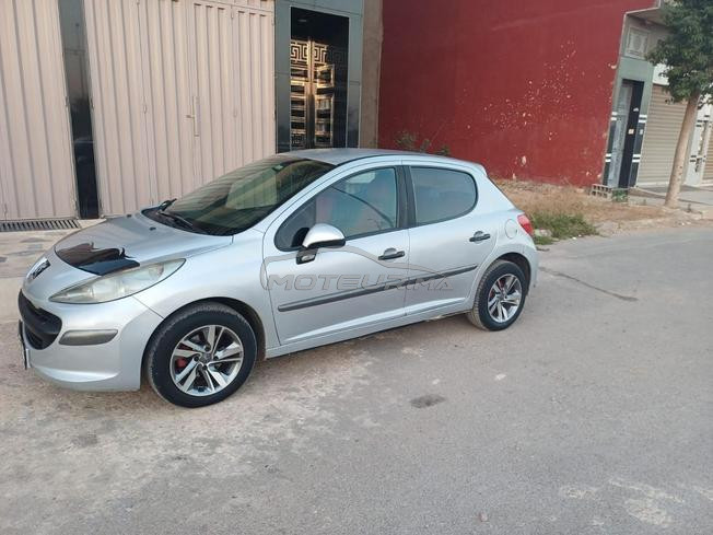Peugeot 207 Essence Manuelle 2009 à Casablanca