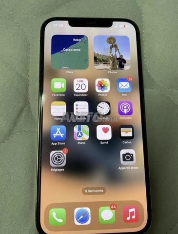 iPhone 12 Pro Max encore propre et neuf - 2