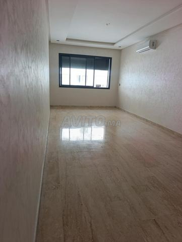 Location Studio Vide 66m² - 2