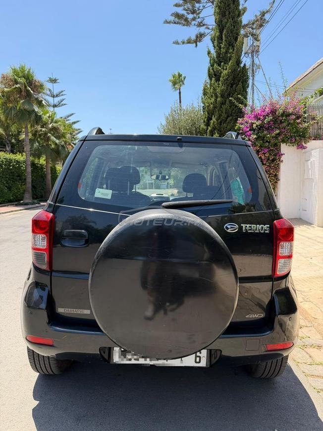 la voiture très bonne état généralement 