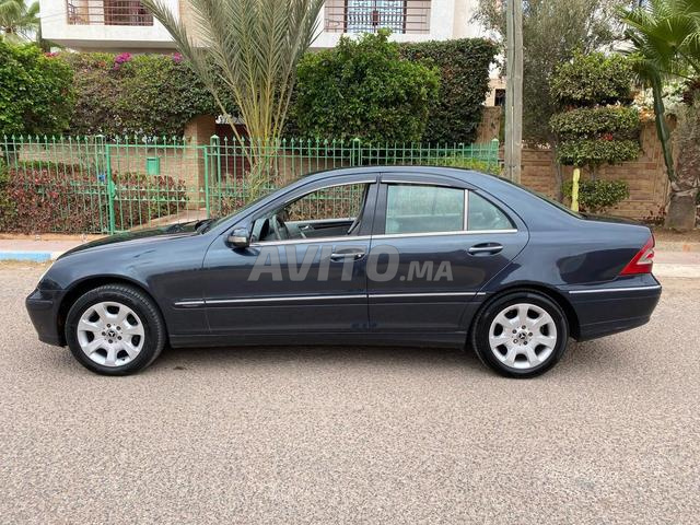 Mercedes-Benz 220 #2004 dédouanée 2009 - 2