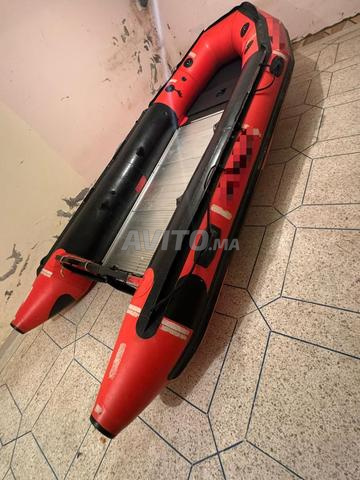 Bateau gonflable avec moteur - 2