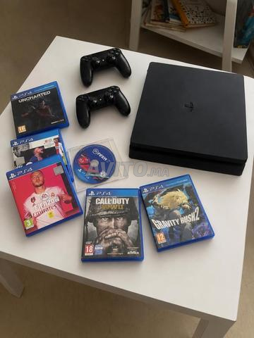 Play Station 4 (PS4) 2 Manettes & 5 Jeux - 2
