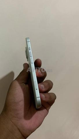 آيفون 15 عادي - 2
