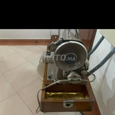 Machine à coudre - 2