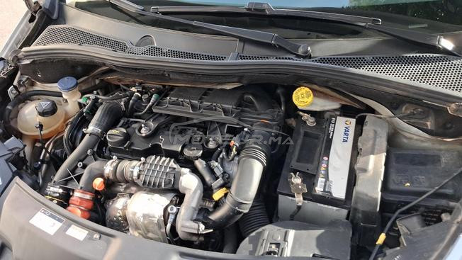 Peugeot 208 Diesel Manuelle 2017 à Fès