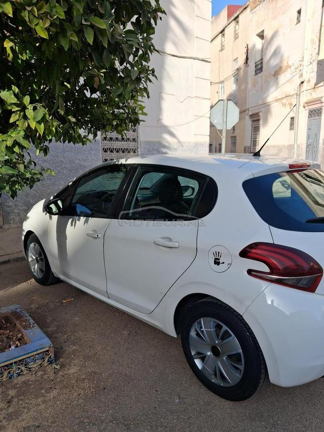 Peugeot 208 Diesel Manuelle 2017 à Fès