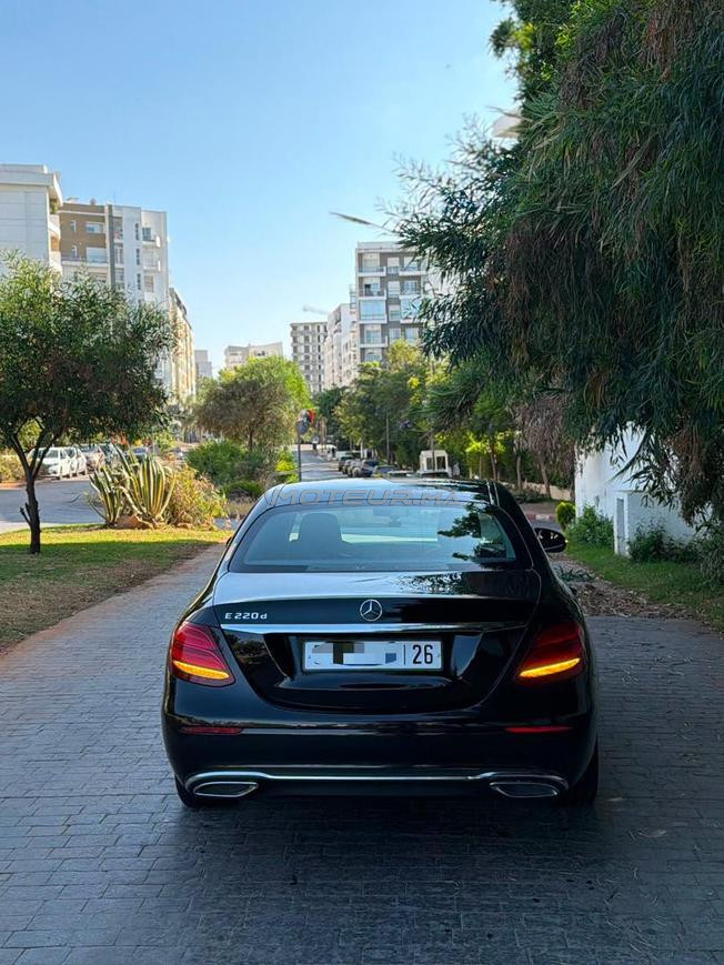 Mercedes-Benz E220