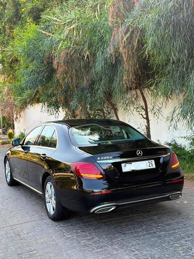 Mercedes-Benz E220