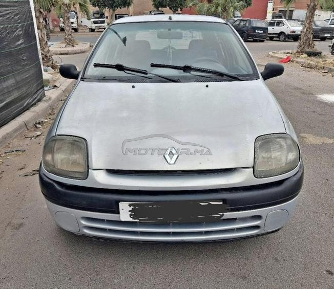 Renault Clio Essence Manuelle 2001 à Agadir