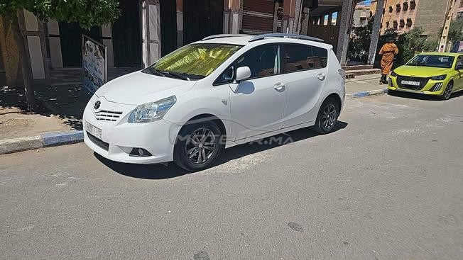 toyota verso 2012 très bon état 