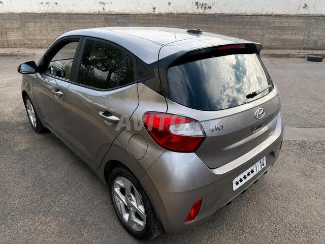 Hyundai i10 Essence Automatique 2022 à Bouskoura - 2