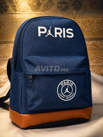 « Sacs à main variés et tendance à vendre. »