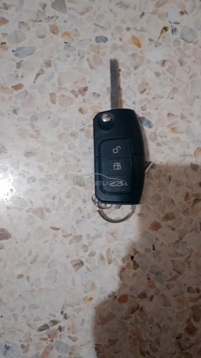 سيارة للبيع