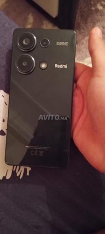 Redmi Note 13 Pro encore neuf avec son chargeur