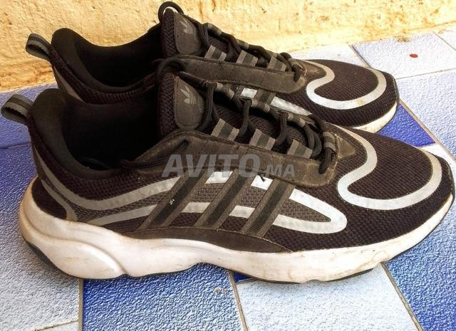 سبرديلات Adidas OZELIA أصلية مقاس 44 للبيع