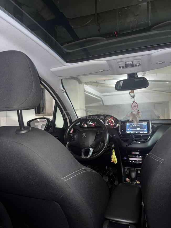 Peugeot 208 Diesel Manuelle 2019 à Rabat