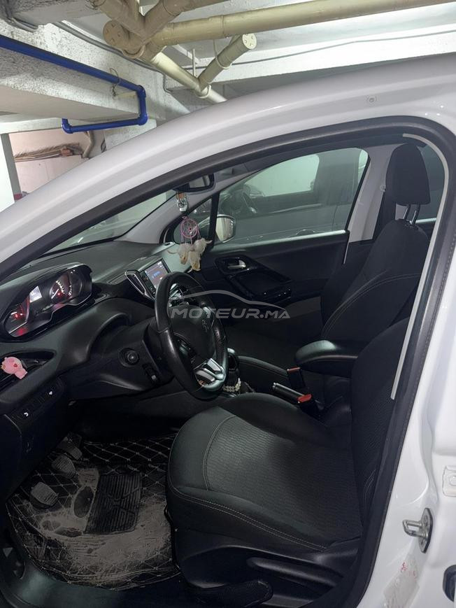Peugeot 208 Diesel Manuelle 2019 à Rabat
