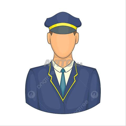 أبحث عن عمل كسائق لدي رخصة B