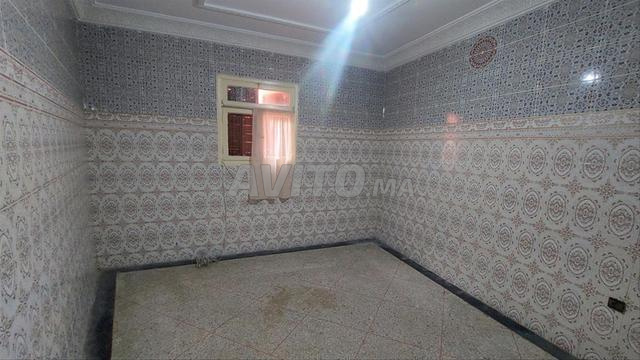 شقة بالطابق الأول بلفيدير كازا فويياجور 2500 درهم - 2