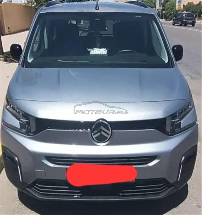 السيارة بقي جديد لي بغي يتصل بي معقول 