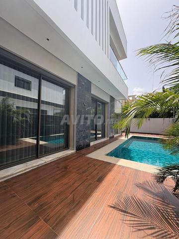 À VENDRE VILLA À DAR BOUAZZA COTÉ 1ER MACDO