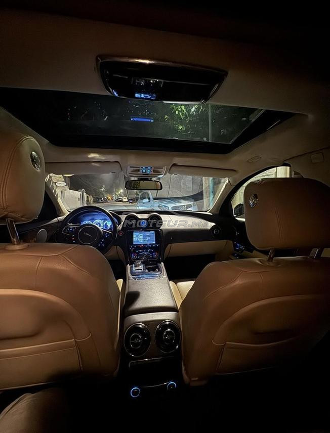 Jaguar XJ 2011 - Très bon état - Full options