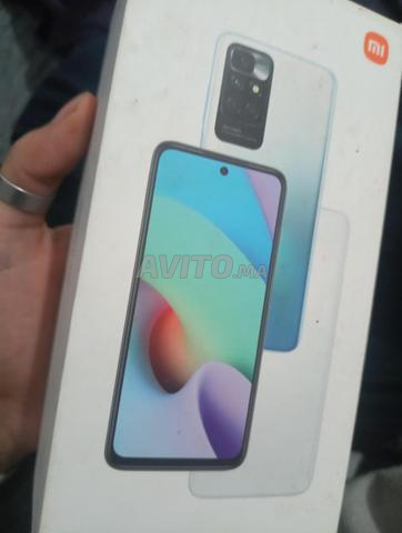 Redmi 10 d'occasion mais toujours propre - 2
