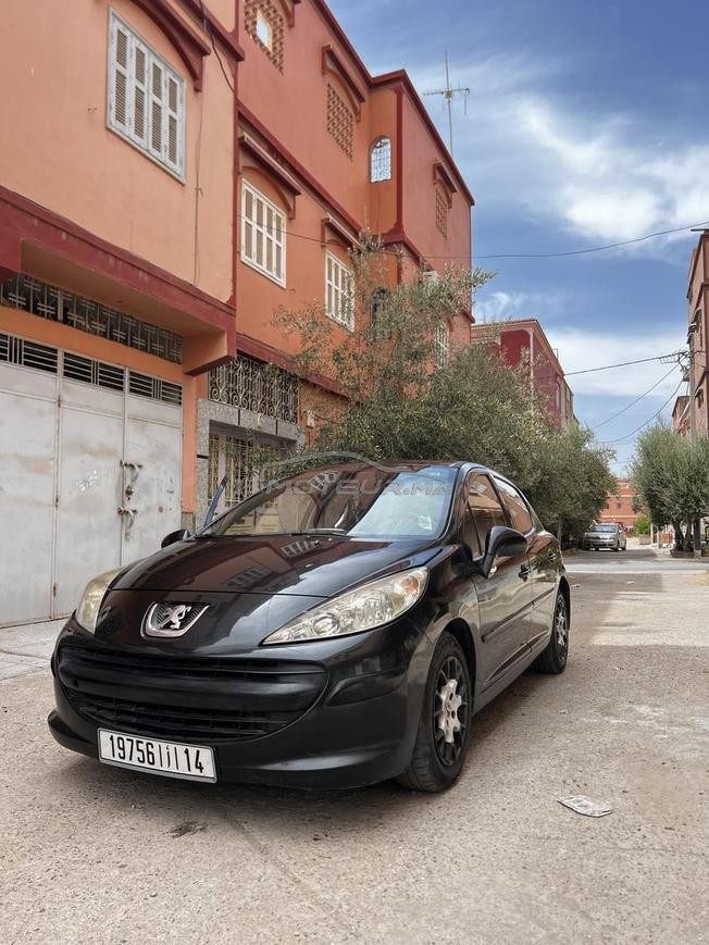 Peugeot 207 très bon état 