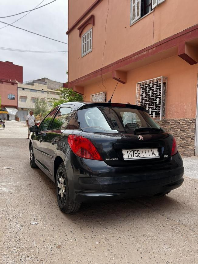 Peugeot 207 très bon état 
