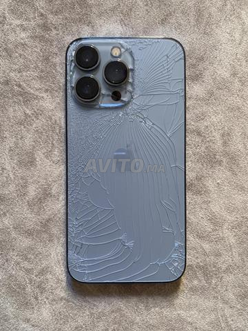 iPhone 13 Pro (vitre arrière cassée) - 2