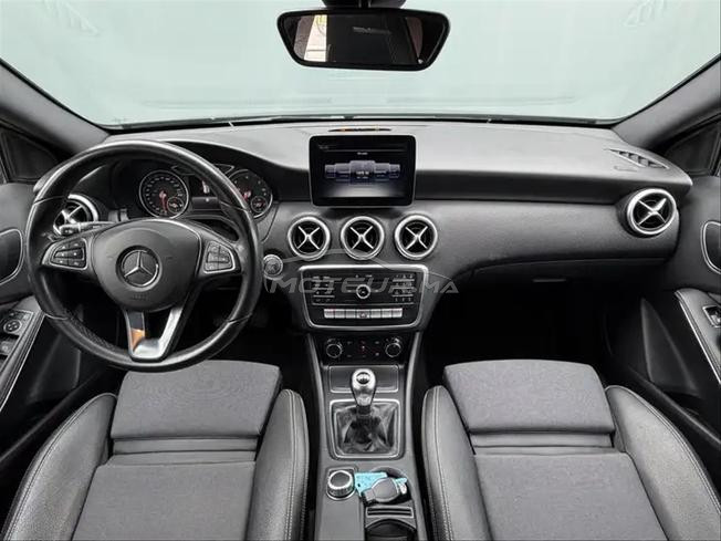 Mercedes-Benz 180 Diesel Manuelle 2017 à Tétouan