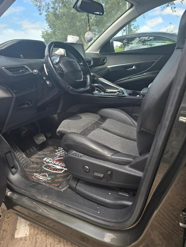 Peugeot 3008 Diesel Automatique 2018 à CASA