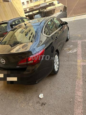 Opel Astra j cosmos berline mazout model 2014 - 2
