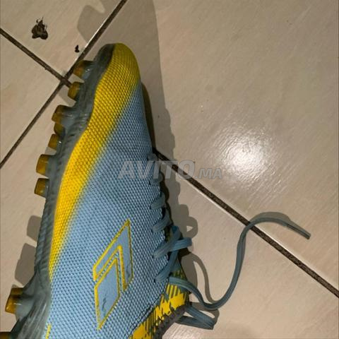 حذاء رياضي نظيف بسعر جيد مقاس 37-38-39 - 2