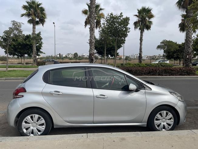 À VENDRE PEUGEOT 208