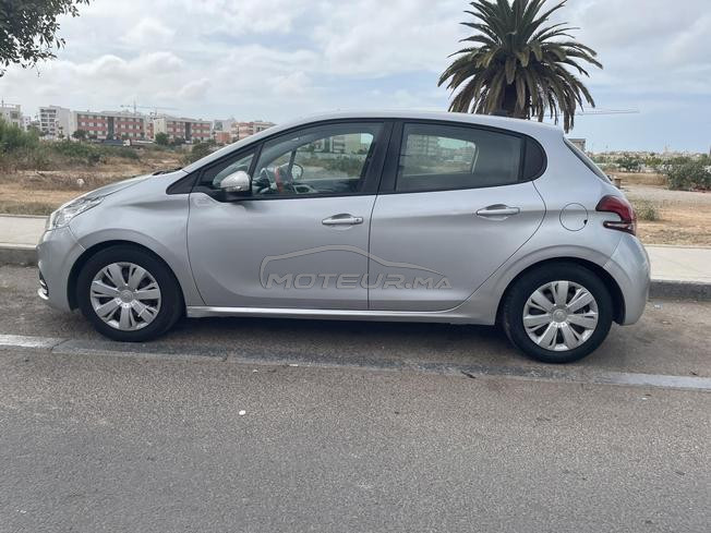 À VENDRE PEUGEOT 208