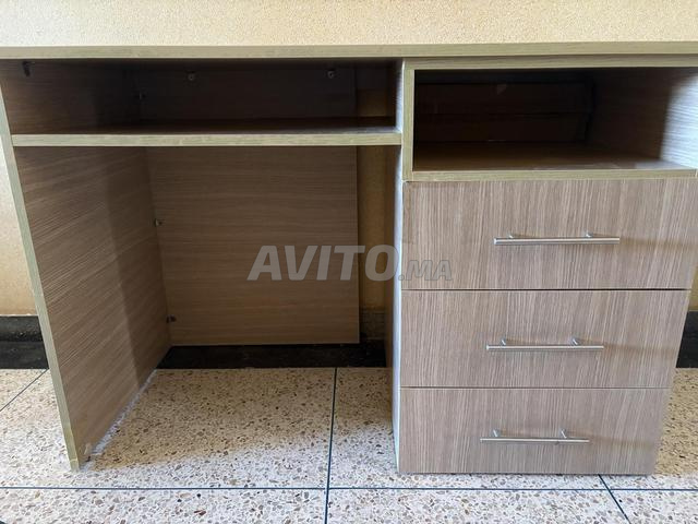 Bureau en bois état excellent - 2