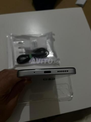 Redmi 12 - 128 Go Comme neuf - 6 Go RAM Débloqué - 2
