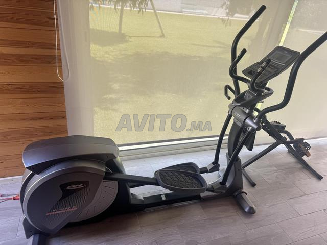 Elliptique BH Fitness très peu utilisé