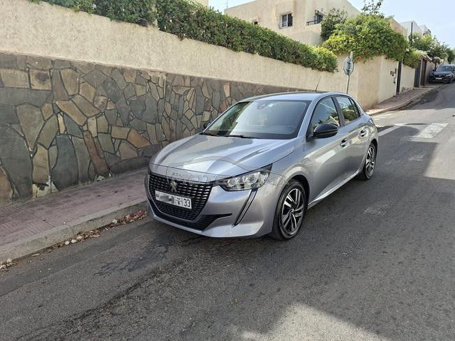 Peugeot 208 Diesel Manuelle 2023 à Agadir