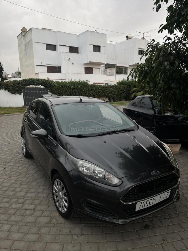 ford fiesta essence avec clim